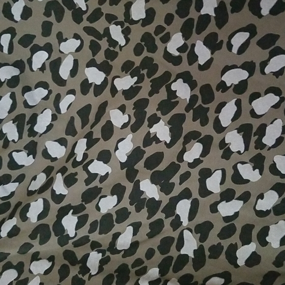 Top - Picture 2 of 6